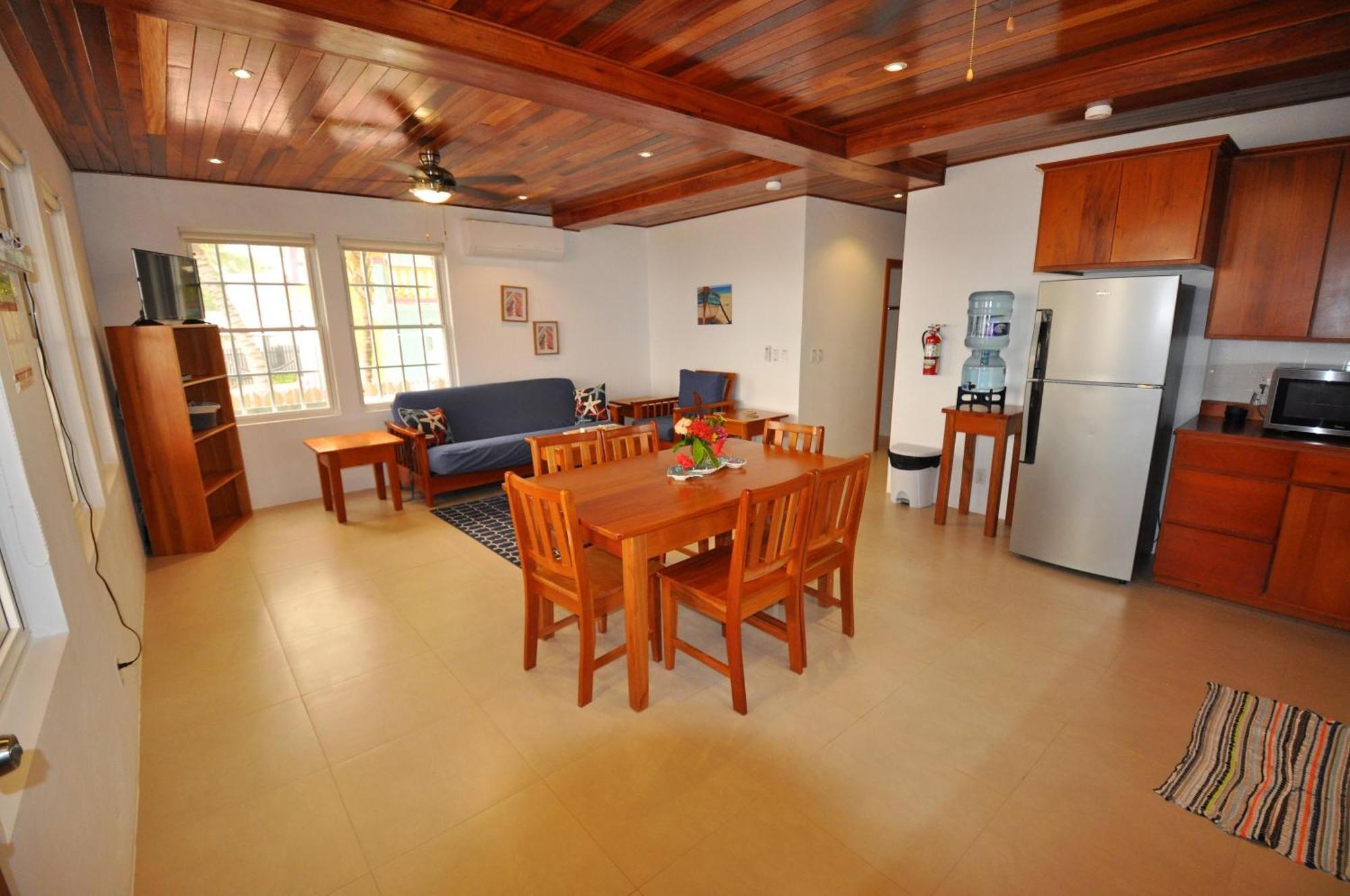 Villa VeLento Oceanfront #2 Caye Caulker Esterno foto